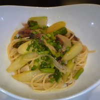 Restaurant AKIOKA pere et fils - 本日のパスタ（ホタルイカとアスパラガス）