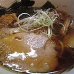 麺屋彩々 - 醤油ラーメンアップ