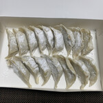 生餃子専門店 ぽんぽこ - 生の餃子です。