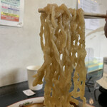 らー麺　Do・Ni・Bo - ちぢれ太麺をリフト⤴️