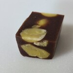 松島屋 - チョコレート色のあんこがきれい