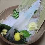 舵屋 - 舵屋名物「活イカの姿造り」