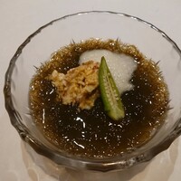 八重洲 鮨 海味 - カニ味噌ともずくの和え物