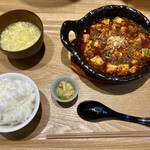 八幡麻婆 雅 - 八幡麻婆豆腐定食 辛さ増し(800+100円)