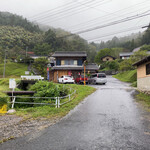 Hyakusaiya - 店舗遠景　豊田明智線より見る。