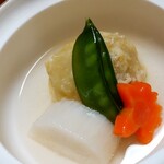 日本料理四季の一つ葉 - 煮物(カボチャ真蒸と山芋)