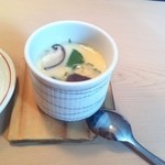 寿司満月 - ランチに付く茶碗蒸し