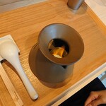 麺 つむぎ - 固形燃料入りのつけ汁の受台