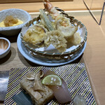 Koshi No Megumi Gen - 天ぷらと氷見産サワラ握り、松茸と押し寿司