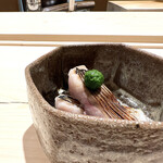 すし宮川  - ニシンを藁で燻して炭火で炙って 葱生姜