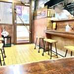 むつみ橋かどや - 店内