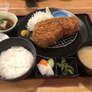 いなよし - 料理写真:プレミアムロースカツ定食 2,300円