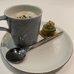 メイ - 白インゲン豆のスープ、ベーコン、オリーブオイル