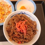 松屋 - 牛めし並彩り生野菜半熟玉子セット