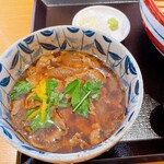 Sobadokoro Inataya - 甘い牛肉のつけ汁は熱々です　柚子が効いてて美味しいです