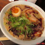 九州ラーメン　片岡製作所 - 黒マー油ラーメン　820円