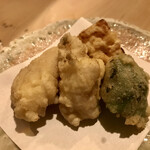 旬味 泰平 - ★揚物：天ぷら
      　　　　　・鯛の白子
      　　　　　・獅子唐
      　　　　　・もろこし