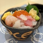 サカナスペース - 漁師風ぶっかけ魚丼