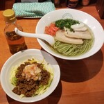 麺屋 六感堂 - 六感堂式沖縄そば＋タコライス