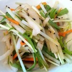 楽山 - サラダは普通