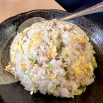 恭や - チャーハン550円　量はそこまでない…