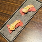 焼肉うしごろ 銀座並木通り店 - 松茸とザブトンの炙り握り