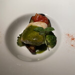 サーラ・マンジェ・ドゥ・クール  - 