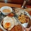 カオタイ - とりあえず色々ちょっとずつ
こちらに写ってないけど他のカレーも後1種食べました