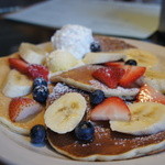 ミックスフルーツ＆ホイップクリームパンケーキ