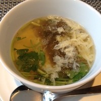 和食鉄板 銀座 朔月 - ランチのスープ