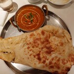 ダウラギリ - 馬鹿でかいナン、これは美味しい