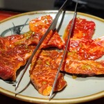 炭火焼肉　萬大 - 特選カルビ・上ハラミ定食(1080円)　お肉