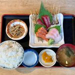 Yukari - 刺身の盛り合わせ定食（3種） ¥990