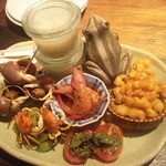 黒猫夜 - 前菜の盛り合わせ。