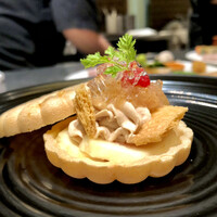 銀座 大石 - 最中がフォアグラと無花果の旨味を渾然一体化しています♪