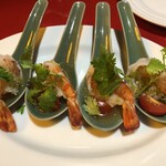 タイ料理 スワンナプームタイ - 海老しゃぶハーブソース