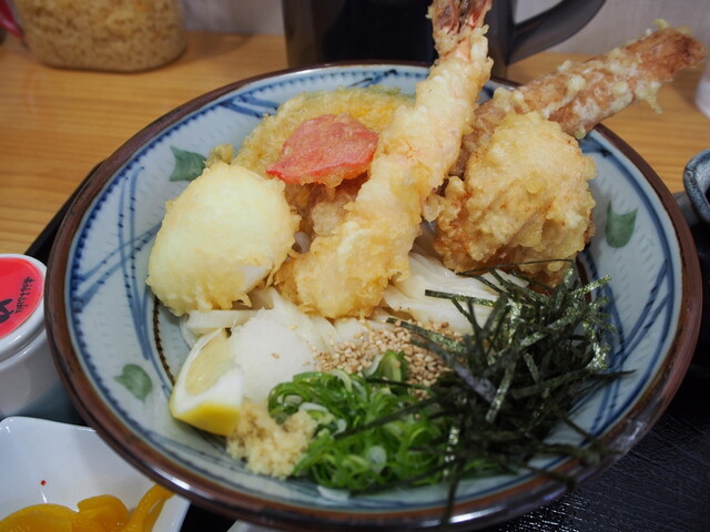うどんまる Amazon.co.jp: マルちゃん 赤いまめきつねうどん (東) 41g