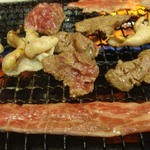 焼肉 三四郎 - 