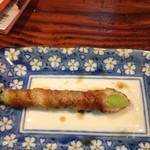 アスパラ巻。半分に切ってくれました。