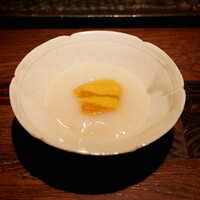 鮨ノ蔵 - 『昆布出汁蕪のすり流しと利尻のうに』