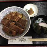 魚しげ - 鰻丼　竹