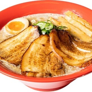 細麺好きのための「豚骨細麺」。替玉付きで950円の高コスパ！