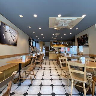 カフェ・ヴィヴモン・ディモンシュ_2