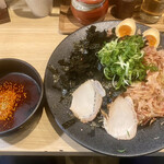 つけ麺本舗 辛部 - のりかつおつけ麺大、ゆで卵