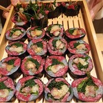 肉屋 雪月花 NAGOYA - 神戸牛腿昆布締め＆天然鮃昆布締、自家製ガリ、茗荷酢漬、浅葱の海苔巻