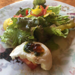 鎌倉山 - サラダ、サービスでモッツア入