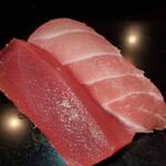立喰い寿司＆BAR鮨處八千代 - 中トロと赤身