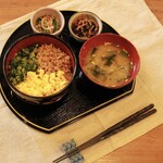 三食丼セット