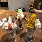 ミルク&パフェ よつ葉ホワイトコージ 札幌パセオ店 - 