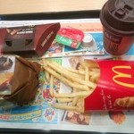 McDonalds - デミチーズグラコロセット￥６２０（クーポン価格）    ＋三角チョコパイ￥１２０